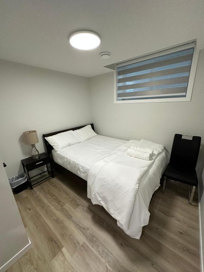 2 Bedroom 2 Washrooms Brand New Beautiful & Cozy Suite YYC Dış mekan fotoğraf