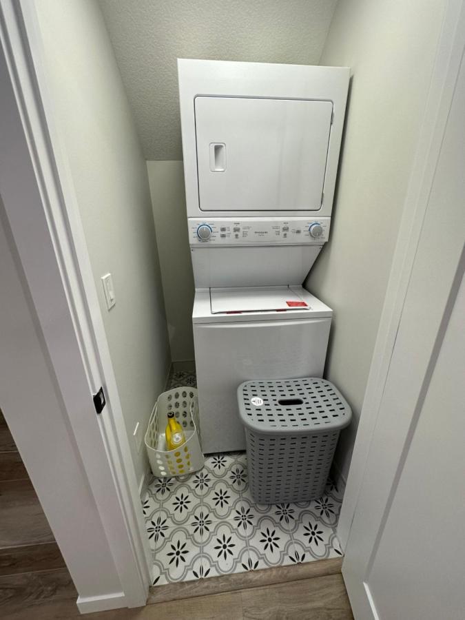 2 Bedroom 2 Washrooms Brand New Beautiful & Cozy Suite YYC Dış mekan fotoğraf