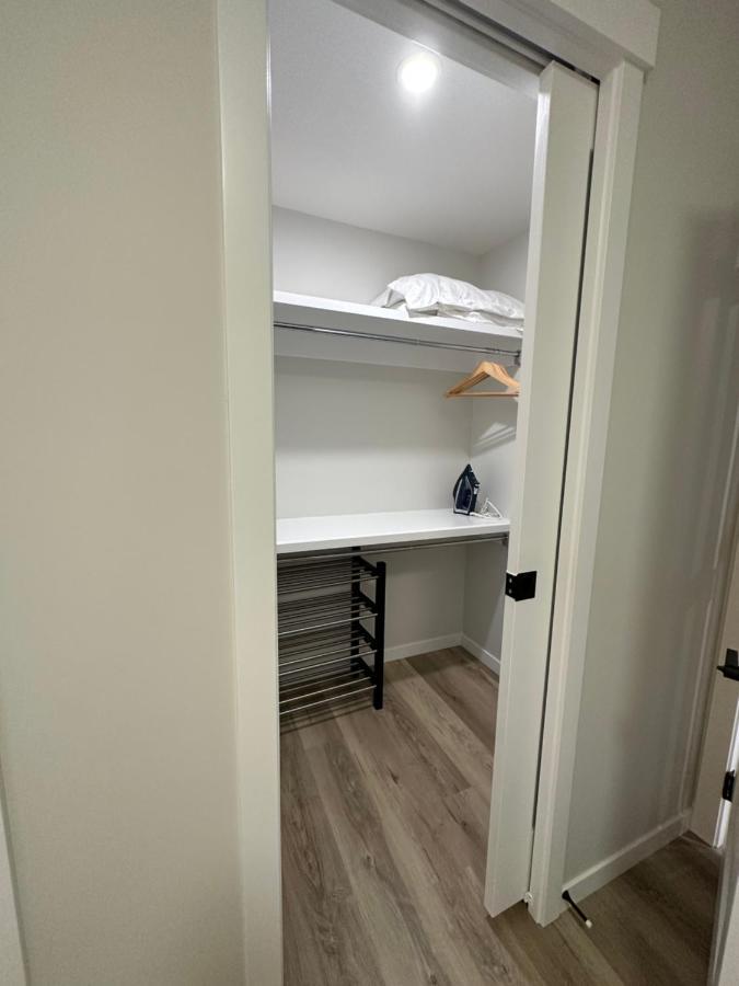2 Bedroom 2 Washrooms Brand New Beautiful & Cozy Suite YYC Dış mekan fotoğraf